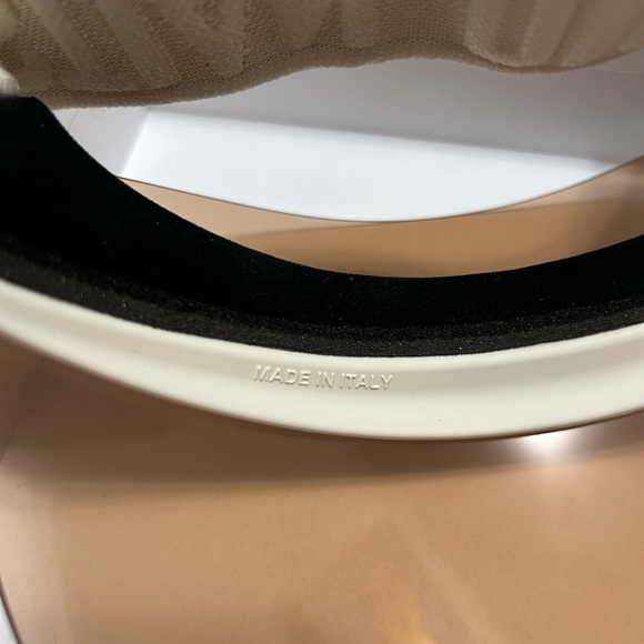 *NWT* CHRISTIAN DIOR UNISEX VISOR IN SOLD OUT PEACH/WHITE COMBINATION. MUST SEE! - Picture 7 of 11